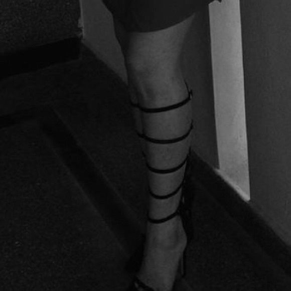 Black Heels - Picture 5 of 5